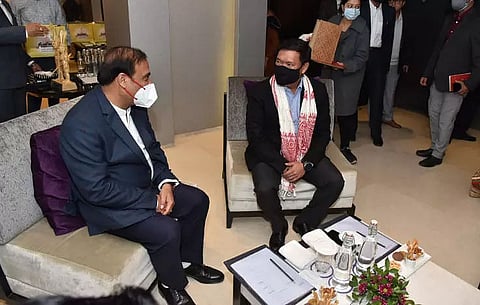 CM Himanta Biswa Sarma, Pema Khandu discuss border issues