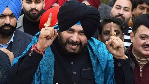 Navjot Singh Sidhu dares Majithia to fight only from Amritsar