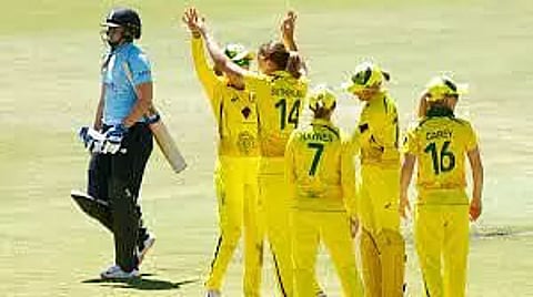 Sutherland takes four as Australia complete England humiliation