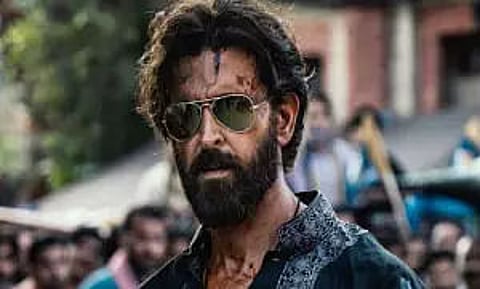 Hrithik Releases Saif's Macho Buff Cop Avatar In 'Vikram Vedha'