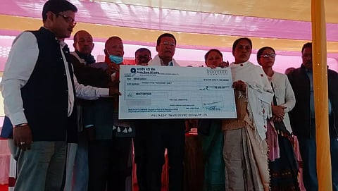 Cheques under AMFIRS distributed by Lakhimpur and Dhakuakhana MLAs