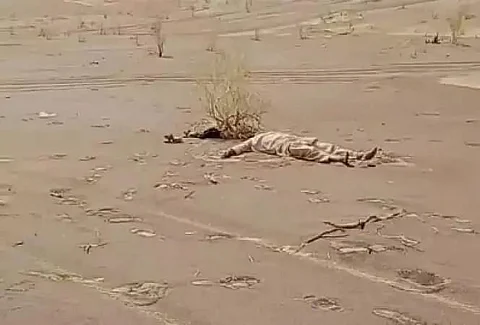 Pakistani forces ask Baloch drivers and traders to walk in scorching desert during Ramzan