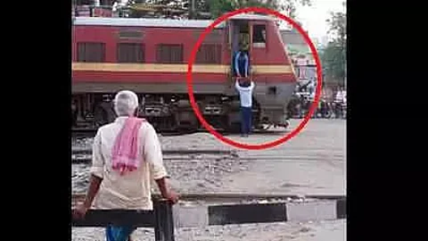 Railways Orders Probe As Drivers of Gwalior-Barauni Express Stop Train For Tea