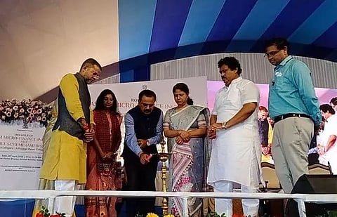 Assam Finance Minister Ajanta Neog, Chandra Mohan Patowary distribute AMFIRS cheques