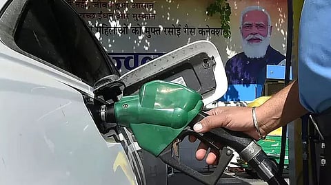 Centre Cuts Excise Duty, Petrol Price Reduce by Rs 9.5, Diesel by Rs 7