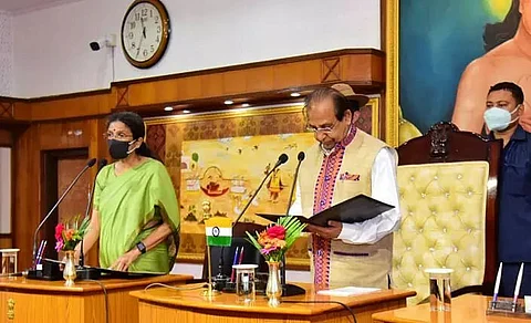 Assam Governor Prof Jagdish Mukhi administers oath to two new APSC members