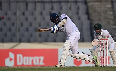 Angelo Mathews, Dhananjaya help Sri Lanka reduce deficit against Bangladesh