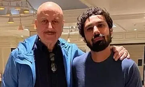 Anupam Kher shares picture with 'The Big Bang Theory' star Kunal Nayyar