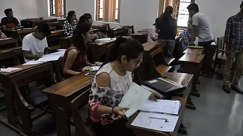 Government to ease entry of foreign varsities into India