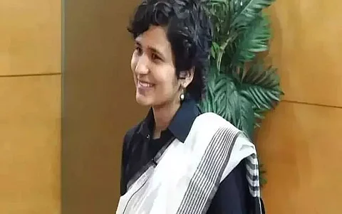 Shruti Sharma tops UPSC, all three toppers are women