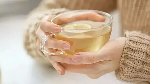 Soothing teas to deal with painful menstrual cramps