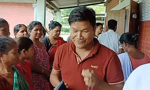 MCLA visits flood relief camps in Tamulpur district