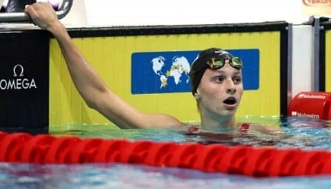 FINA World Swimming Championships: Summer McIntosh breaks world junior record