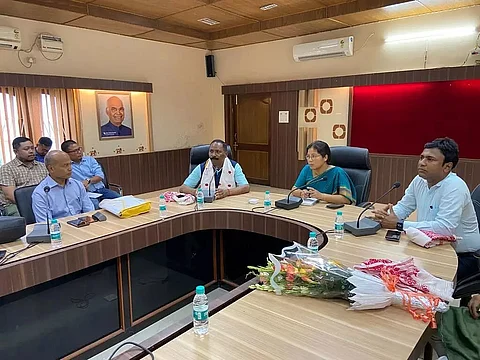 Nandita Gorlosa stresses on power connectivity, collection of arrear dues