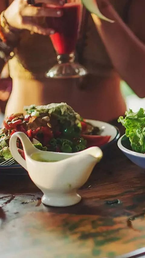 When all zodiacs went on a team outing with the boss...