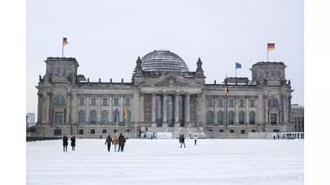 German cities impose cold showers, turn off lights amid Russian gas crisis