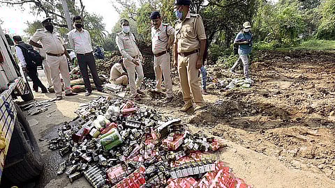 Rising hooch deaths in Bihar a result of chinks in dry laws