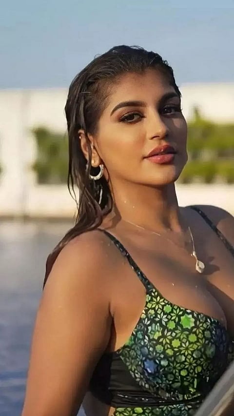 Beautiful Lady In Swimsuit