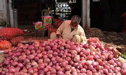 Lahore traders seek permission for vegetable import from India