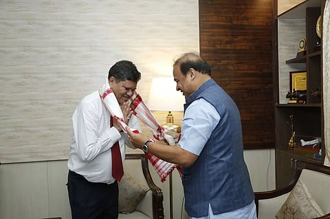 CM Himanta Biswa Sarma visits outgoing Chief Secretary