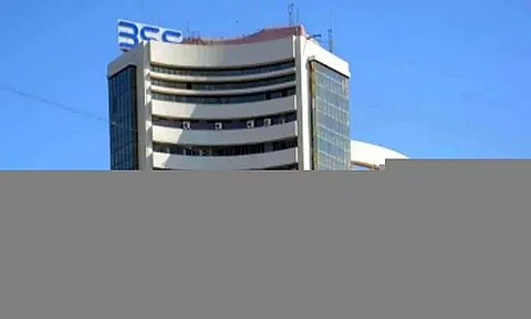 Indices End Almost Flat in Choppy Session