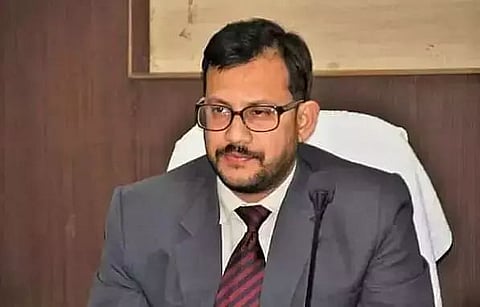 Kamrup (M) Deputy Commissioner Pallav Gopal Jha issues notice to 22 absent staff