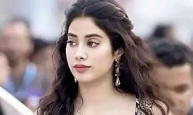 Janhvi Kapoor Raises The Glam Quotient