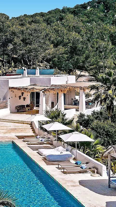 Indian Hotels Exclusively For Adults, Don’t Take Your Kids Along!