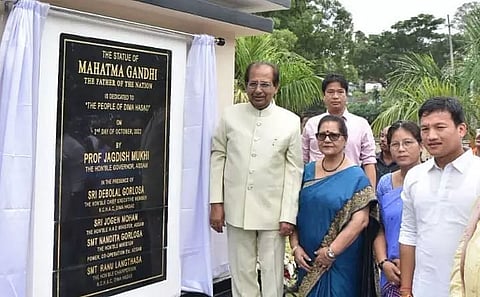 Assam Governor Prof Jagdish Mukhi unveils statue of Mahatma Gandhi