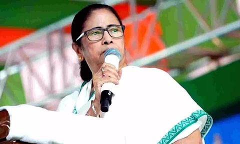 West Bengal: Political slugfest remains unabated even during festivities as CM Banerjee says Delhi is playing with agencies