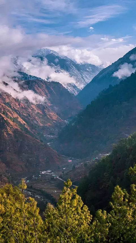 10 Amazing and Most Beautiful Valleys in India that every adventure lovers must visit