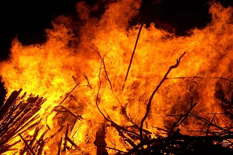 Assam: Large Fire Breaks Out At Jagiroad, 9 Buildings Gutted