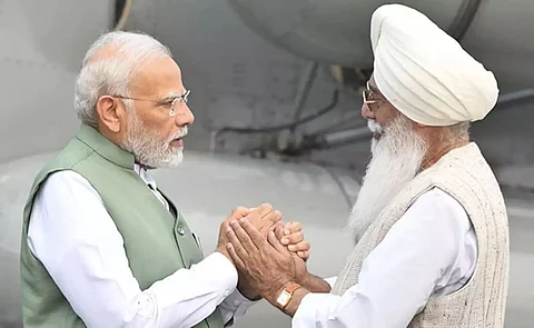 PM Modi Meets Dera Chief Baba Gurinder Singh Dhillon in Punjab