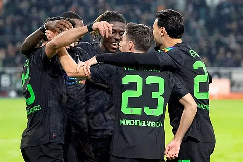 Gladbach dump Borussia Dortmund into Bundesliga break with loss