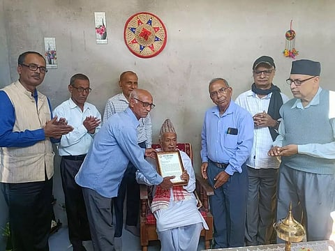 Freedom fighter Hari Prasad Mishra felicitated in Biswanath