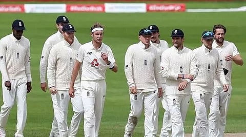 England Test team arrive in Islamabad