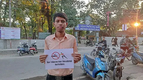 Student protests against the sale of tobacco near educational institutions in Bajali district