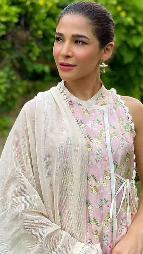 Beauty secrets of Pakistani Actress Ayesha Omar