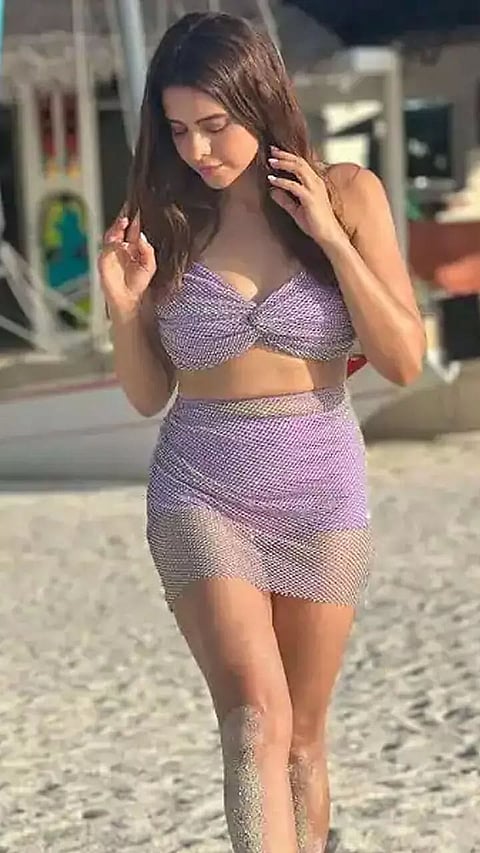 Aamna Sharif's Beach-Perfect Looks