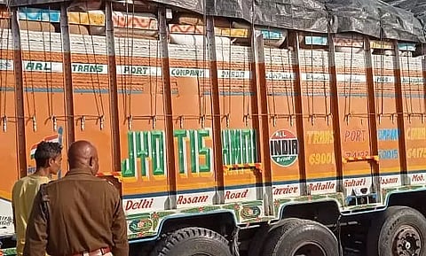 Truck loaded with paddy seized in Demow