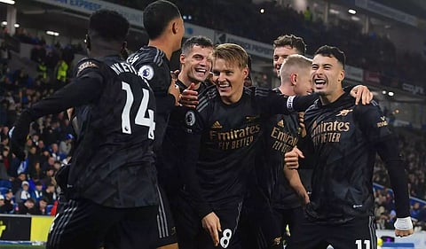 Arsenal open up 7-point lead as Man City held by Everton