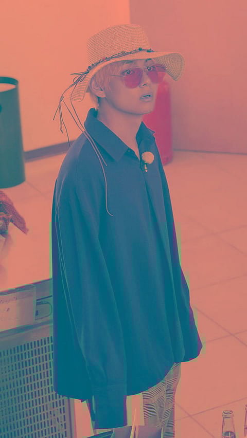 BTS' V-INSPIRED OUTFITS FOR VACATIONS