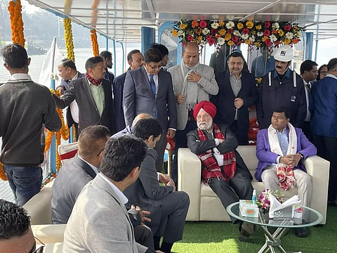 Hardeep Singh Puri Flags Off Ferry Powered by Methanol Blended Diesel
