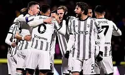 Serbian duo lift Juve to comfortable win over Salernitana