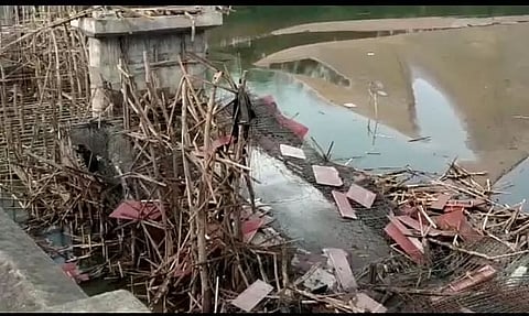 Newly-erected concrete bridge over Kapili river collapses in Nagaon