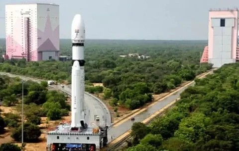 36 OneWeb satellites carried by India’s LVM3 rocket begin orbiting