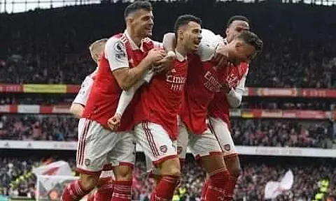No room for errors at top or bottom of Premier League this weekend