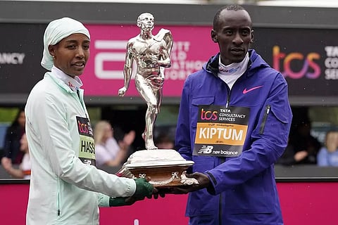 Sifan Hassan wins women’s title; Kiptum clinches with record time