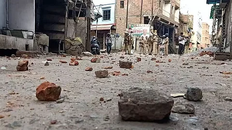 No fresh incident in Manipur district, night curfew to continue