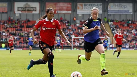 Manchester United beat Spurs to stay top of Women’s Super League